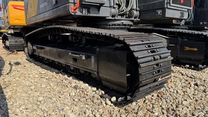 รถขุดไฮดรอลิก Volvo EC240 มือสอง ขนาด 24 ตัน เครื่องยนต์ 110 กิโลวัตต์ พร้อมเกียร์ แบริ่ง ปั๊ม มอเตอร์ อุปกรณ์ก่อสร้าง มาตรฐาน EPA CE ปี 2023 - Product Image 4