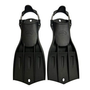 Aletas de Buceo de Goma Profesionales para Buceo, Aletas de Entrenamiento para Adultos, Rígidas, con Correa de Resorte Ajustable - Product Image 1
