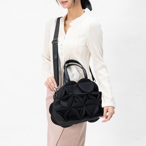 Summer Spliced <b>Flower</b>-shaped Women's Korean-Japanese Crossbody Bag Design Large-capacity <b>Single</b> Strap Tanjing - Product Image 2