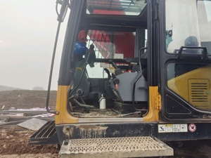 Grue sur chenilles d'occasion à bas prix, 55 tonnes, SCC550A, grande grue hydraulique robuste - Product Image 5