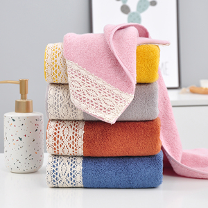 <span class=keywords><strong>Asciugamani</strong></span> da Bagno di Lusso Morbidi e Peluche <span class=keywords><strong>con</strong></span> Bordo in <span class=keywords><strong>Pizzo</strong></span>, Ideali per Hotel, <span class=keywords><strong>Asciugamani</strong></span> da Bagno Morbidi e Peluche all'Ingrosso, 100% Cotone Personalizzabili - Product Image 1