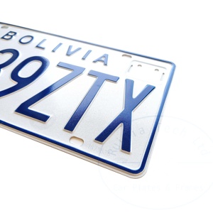 Placas de Matrícula Personalizadas de Aleación de Aluminio 3D en Relieve para Vehículos en Bolivia - Product Image 2