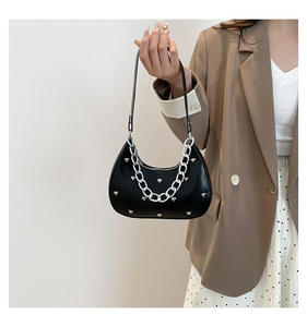 Nouveau sac à bandoulière pour femme de style coréen, tendance, avec fermeture éclair et décoration de rivets, luxe léger - Product Image 1