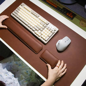 Tapis de bureau en gros, tapis de souris imperméable, housse de protection, ensemble de trois pièces, support de poignet en cuir, antidérapant, clavier facile à nettoyer - Product Image 2