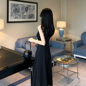 Black Spaghetti Strap Long Dress Sweetheart Neckline Waist Cinching Slim Fit Elegant French Style Evening Dress - Product Image 2