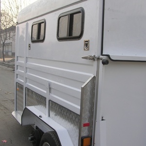 Remorque de luxe standard pour 2 chevaux avec auvent haut de gamme pour le transport de chevaux de classe supérieure dans les camions de restauration - Product Image 3