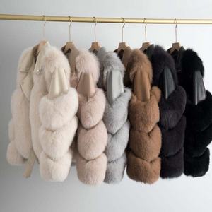 Veste de motard d'hiver personnalisée pour femme, manteau en fausse fourrure moelleuse avec fermeture éclair, vêtement d'extérieur élégant pour femmes - Product Image 2