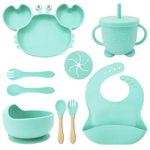 Kit de couverts personnalisés pour bébé, sans BPA, en silicone alimentaire, avec bavoir, couverts, bol à ventouse et assiette - Product Image 1