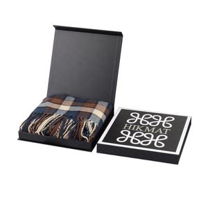 लक्जरी कस्टम लोगो मुद्रित काले कठोर कागज कार्डबोर्ड महिला हिजाब के लिए चुंबकीय तह उपहार बॉक्स - Product Image 1