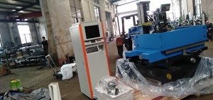 Mesin EDM pemangkas kawat CNC electrolokosa por hilo DK7763 multi potong kecepatan sedang mesin edm cnc proses kawat cepat logam