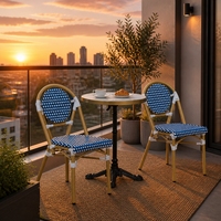 Ensemble de 2 chaises bistrot à carreaux bleus et blancs avec petite table en marbre à bord doré, ensemble de sièges modernes pour jardin, balcon, extérieur