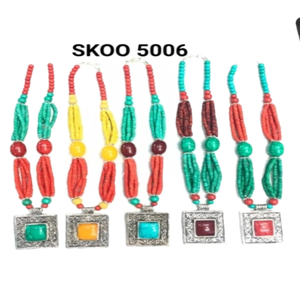 Collier grand format ethnique bohème vintage indien SK NOOR and SONS 2021, collier bib coloré pour femmes, bijoux en pierres précieuses en forme de cœur, cadeaux pour la création de bijoux - Product Image 1