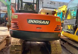รถขุดขนาดเล็ก Doosan DH55 พร้อมหัวตักดินแบบบูลโดเซอร์ สำหรับปรับปรุงสวนผลไม้และปรับระดับพื้นที่ก่อสร้าง - Product Image 4