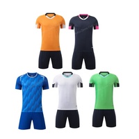 24-25 Fußballtrikot Individuelles Team-Fußballuniform Trikot-Druck Fan-Fußballshirts