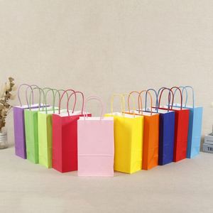 ถุงกระดาษคราฟท์สีน้ำตาลธรรมดา ขนาด 100 แกรม 120 แกรม 150 แกรม พร้อมหูหิ้วแบบเกลียว สไตล์คลาสสิก พิมพ์ดิจิทัล สำหรับใช้ในร้านค้า - Product Image 1