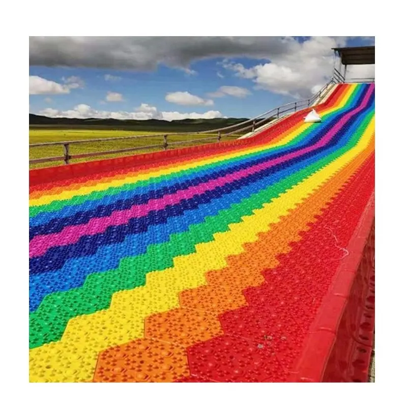 Einzigartige Spielplatz-Ausstattung Regenbogen-Rutsche Kleinkind-Spielplatz-Sets für draußen Kinder und Erwachsene Regenbogen-Rutsche zu verkaufen