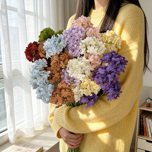 Bouquet de fleurs artificielles d'hortensia à 5 têtes, en soie, pour décoration de mariage, accessoires de photographie en extérieur, décoration intérieure - Product Image 1