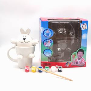 Set <span class=keywords><strong>de</strong></span> Pintura Cerámica DIY <span class=keywords><strong>de</strong></span> 6 Colores <span class=keywords><strong>con</strong></span> 1 Pincel, OEM, para Adornos <span class=keywords><strong>de</strong></span> Conejo, <span class=keywords><strong>Tazas</strong></span> <span class=keywords><strong>de</strong></span> Café, <span class=keywords><strong>Tazas</strong></span> <span class=keywords><strong>de</strong></span> Té/Leche, <span class=keywords><strong>Tazas</strong></span> <span class=keywords><strong>de</strong></span> Bisque, para <span class=keywords><strong>Pintar</strong></span> <span class=keywords><strong>Tazas</strong></span> Personalizadas, para Fiestas y Diseños <span class=keywords><strong>de</strong></span> Dibujos Animados - Product Image 1