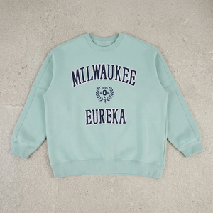 Sweat-shirt col rond Milwaukee Eureka pour femme, coupe classique, mélange polyester/coton, tricoté, manches longues, hiver, imprimé lettres sur le devant - Product Image 1