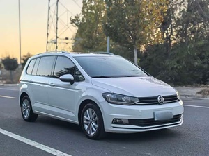 Volkswagen <span class=keywords><strong>Touran</strong></span> L 1.4T automatique 2018, moteur turbo électrique, sièges en cuir, caméra arrière, jantes R16, conduite à gauche - Product Image 4
