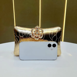Women's Fashionable Light Luxury PU <b>Clutch</b> Bag Chain Decoration Closure Urban Simplicity Style High-end Bag Tanjing - Product Image 4