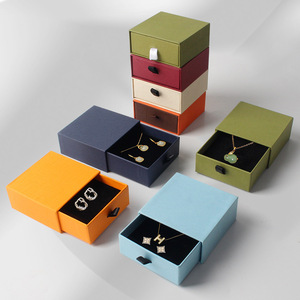 Scatola di imballaggio in carta all'ingrosso per regalo con spilla estraibile tinta unita - Product Image 2