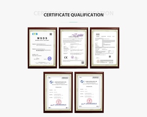 Candele Profumate Naturali di Soia a Forma di Orso con Fiori Bianchi, Rosa e Rossi per Decorazioni di San Valentino - Product Image 5