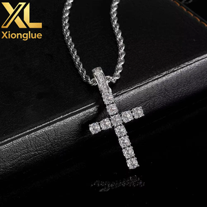Collar con Colgante de Aleación de Cobre Brillante con Cadena de Cuerda Chapada en Oro de 18K, Diseño de Cruz con Circonita Grande, Estilo Punk Unisex, Mejor Calidad - Product Image 5
