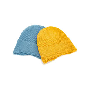 Bonnet tricoté en acrylique coloré de broderie personnalisée de haute qualité pour les voyages d'hiver des hommes et des femmes en gros RTS - Product Image 4