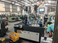 Machine de perçage et de taraudage multidirectionnelle à table rotative CNC à livraison rapide, moteur servo, travail vertical universel