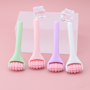 Système de massage facial portable et mignon en silicone pour le contour des yeux, applicateur de crème et masseur pour les yeux, idéal pour les soins oculaires et l'usage domestique - Product Image 1