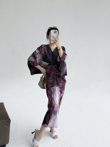 Nouvelle robe plissée florale Miyaki à col en V, robe longue ample de grande taille, plissée, queue de poisson, robe décontractée pour femmes - Product Image 2