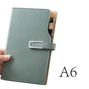 A6 notebook desain kustom dengan pemegang pena saku kantor buku harian mini Agenda Organizer anggaran magnetik gesper perencana