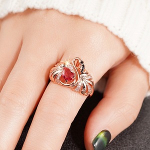 Anello a Forma di Fenicottero per Donne, Gioiello Creativo a Tema Animale - Product Image 2
