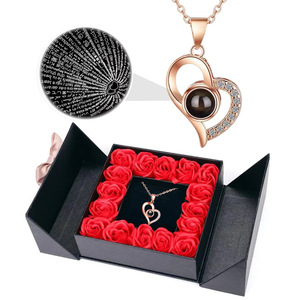 Regalo para el Día de la Madre 2026, Rosa Eterna Real en Caja con Collar Te Amo en 100 Idiomas Diferentes - Product Image 1