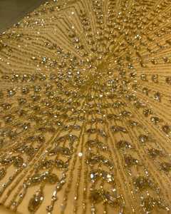 Tissu brodé de haute qualité avec des perles et des paillettes, tissu élégant pour robes de mariée et tenues de soirée - Product Image 3