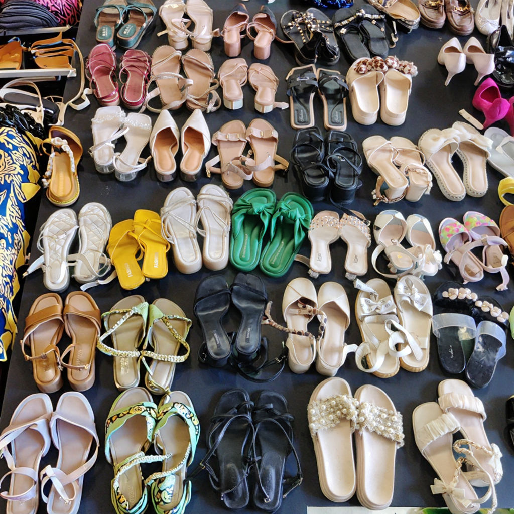 Shop Wholesale Mixed Sandals Stylish Comfortable