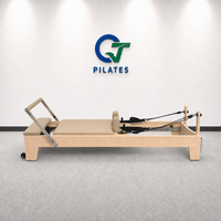 Reformer Pilates Kayu Maple Beige Hangat dengan Rel Tetap untuk Koreksi Postur, Pengencangan Inti Tubuh, dan Studio Kesehatan Modern
