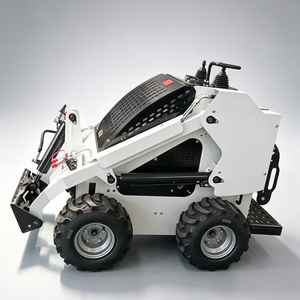 Mini-chargeuse compacte 450 avec moteur Briggs & Stratton/Honda/Rato de 25 ch à l'avant, pompe incluse - Product Image 5
