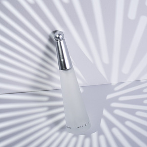 Iko Small Town <span class=keywords><strong>Pure</strong></span> Water <span class=keywords><strong>Issey</strong></span> Miyake Parfum Floral pour Femme <span class=keywords><strong>Eau</strong></span> de Toilette Édition Économique Transfrontalière Adaptée aux Étudiants - Product Image 2