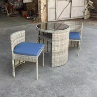 Ensemble de salle à manger d'extérieur moderne en fer forgé trois pièces avec table et chaises pliables imperméables pour balcon, jardin et appartement