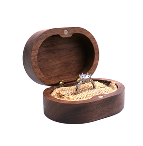 Hot sale portable black walnut wooden box wooden jewelry box wood ring box