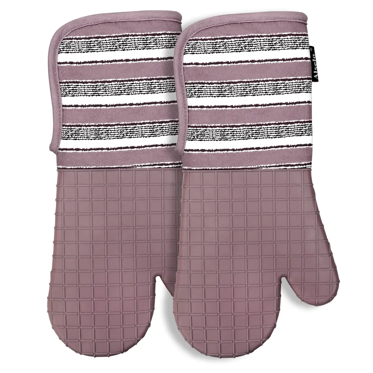 A pair of checkered red silicone cotton anti scalding kitchen cooking oven mitts horizontal striped barbecue gloves