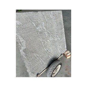 Dalle de granit flammé noir poli de style moderne Comptoir de cuisine d'excellente résistance avec grande dalle de pierre au design de poisson - Product Image 1