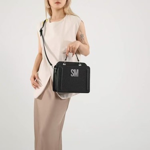 Borse <span class=keywords><strong>di</strong></span> Lusso, Borse Firmate <span class=keywords><strong>di</strong></span> Marchi Famosi, Borse <span class=keywords><strong>di</strong></span> Alta Qualità per Donne, Borse a Spalla e da Viaggio - Product Image 4