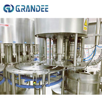 Machine de remplissage d'eau PLC avec contrôleur OMRON avancé, machine de remplissage à 24 têtes pour usine d'eau minérale
