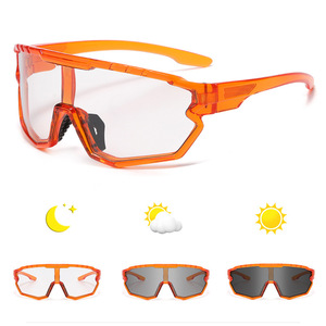 <span class=keywords><strong>Occhiali</strong></span> <span class=keywords><strong>da</strong></span> <span class=keywords><strong>Sole</strong></span> per Ciclismo con Cambio Colore, Protezione UV400, Antivento, per Uso Diurno e Notturno, <span class=keywords><strong>Occhiali</strong></span> <span class=keywords><strong>da</strong></span> <span class=keywords><strong>Sole</strong></span> <span class=keywords><strong>da</strong></span> <span class=keywords><strong>Uomo</strong></span> all'Ingrosso - Product Image 4