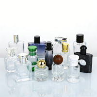 Bouteille en verre moulé de qualité supérieure, bouteille d'aromathérapie automobile innovante et personnalisable pour la diffusion de parfum dans l'intérieur des véhicules de luxe