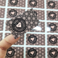 Feuille d'autocollant adhésif personnalisé pour bouteille de cosmétique, étiquettes d'emballage d'impression d'autocollant en vinyle recyclable imperméable