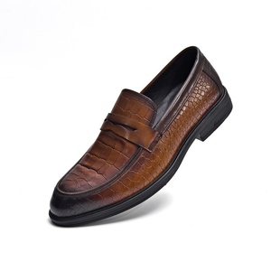 Mocasines de Hombre para Primavera y Otoño, Transpirables, de Cuero Repujado, Casuales de Negocios, con Suela Ligera y Suave, Zapatos de Moda para Papá - Product Image 1